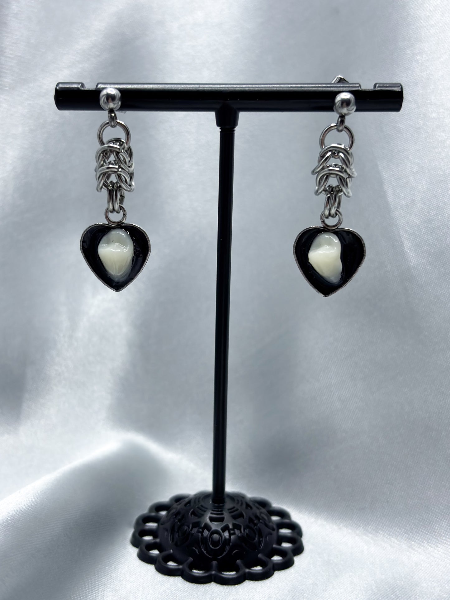 CHAINED TEETH EARRINGS