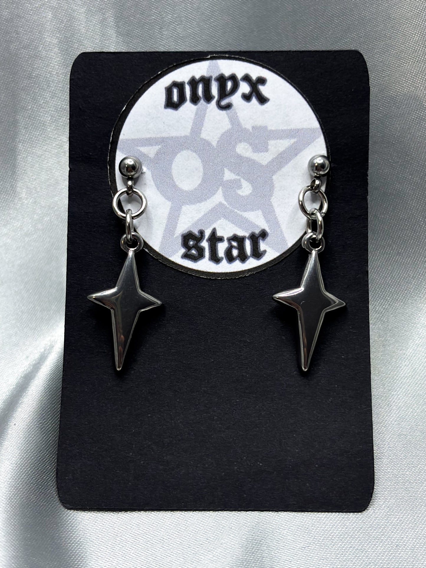 SIMPLE SPARKLE STUD EARRINGS