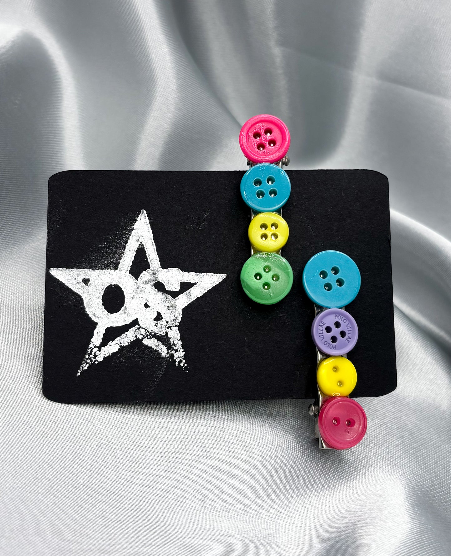PRISMATIC BUTTON HAIR CLIPS