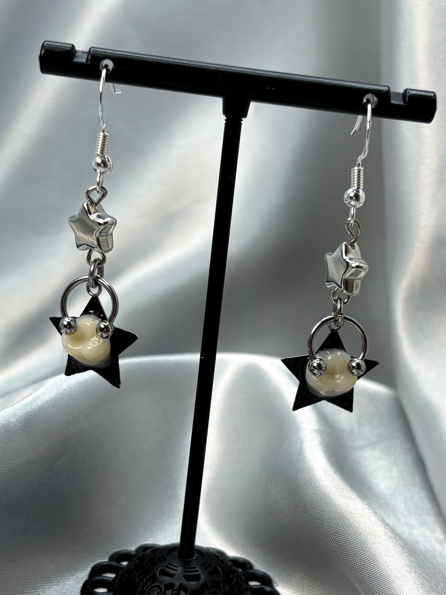 STAR TOOTH PIERCING EARRINGS